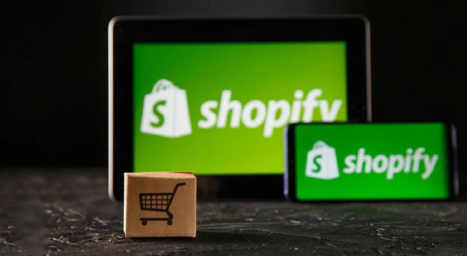 How Shopify Development Improves User Experience and Sales?