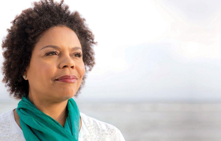 Illia Wayans: Charting Her Own Path Beyond the Hollywood Spotlight