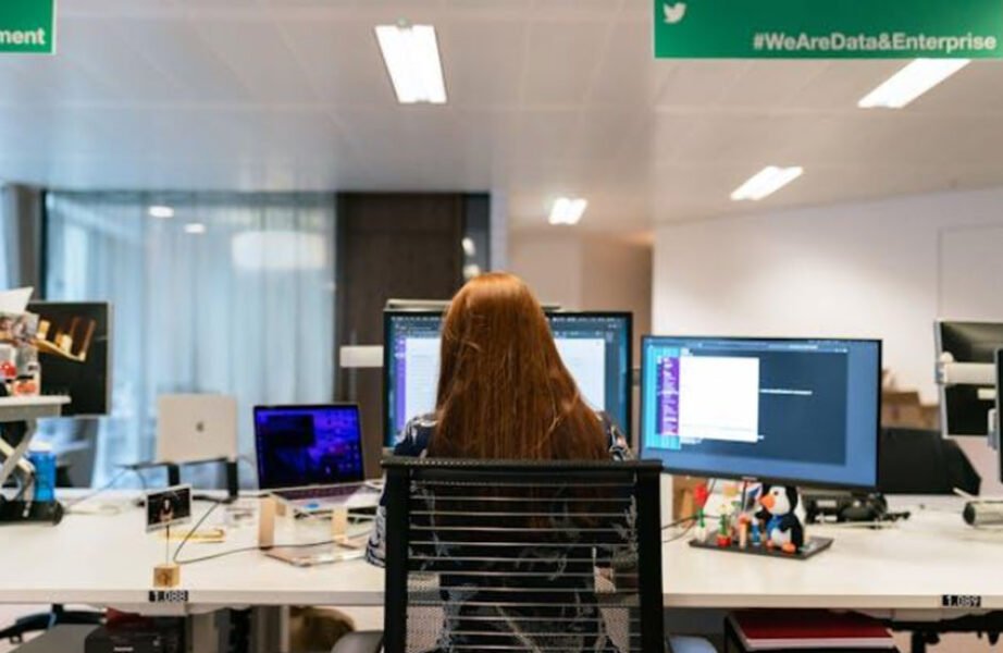 Key Differences to Consider Between Computer Science and Software Engineering Degrees